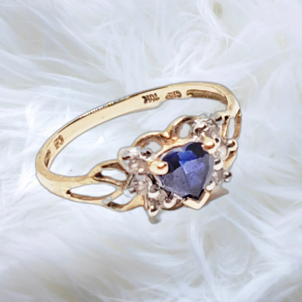 10k Gold Heart Ring with Blue Sapphire and Cubic Zirconia Gemstones. Size 6.75